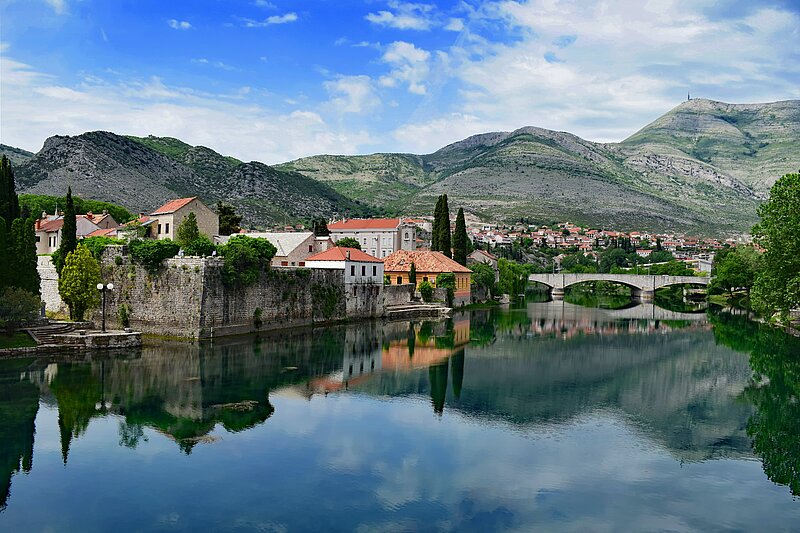 Bosnien und Herzegowina zwischen Adria und Dinarischem Gebirge